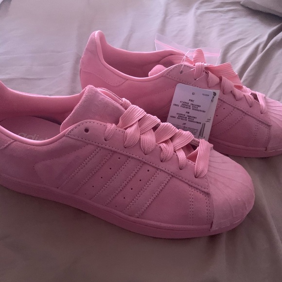 adidas pink suede shoes